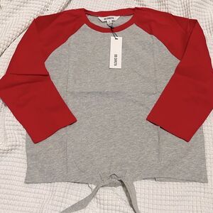 NWT- BB Dakota - S